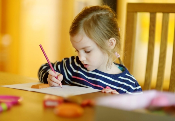 Không phải điện thoại hay sự lười biếng, 4 thứ này mới hủy hoại một đứa trẻ